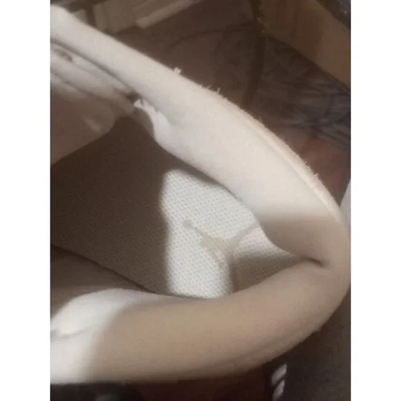 Jordan 1 Mid SE Legend Light Brown Women Size 9 FJ3448-200 - Picture 12 of 12